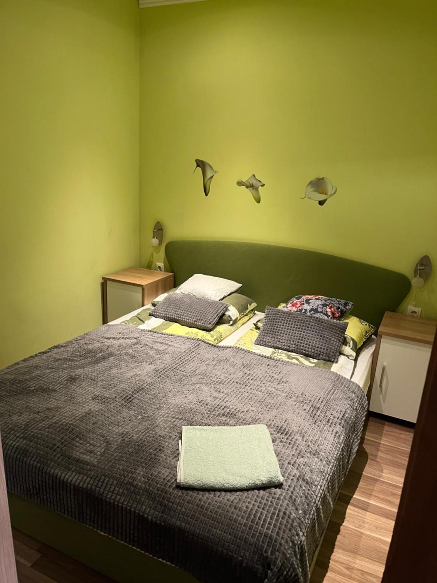 Brookforest Family Apartman Hajdúszoboszló Dış mekan fotoğraf