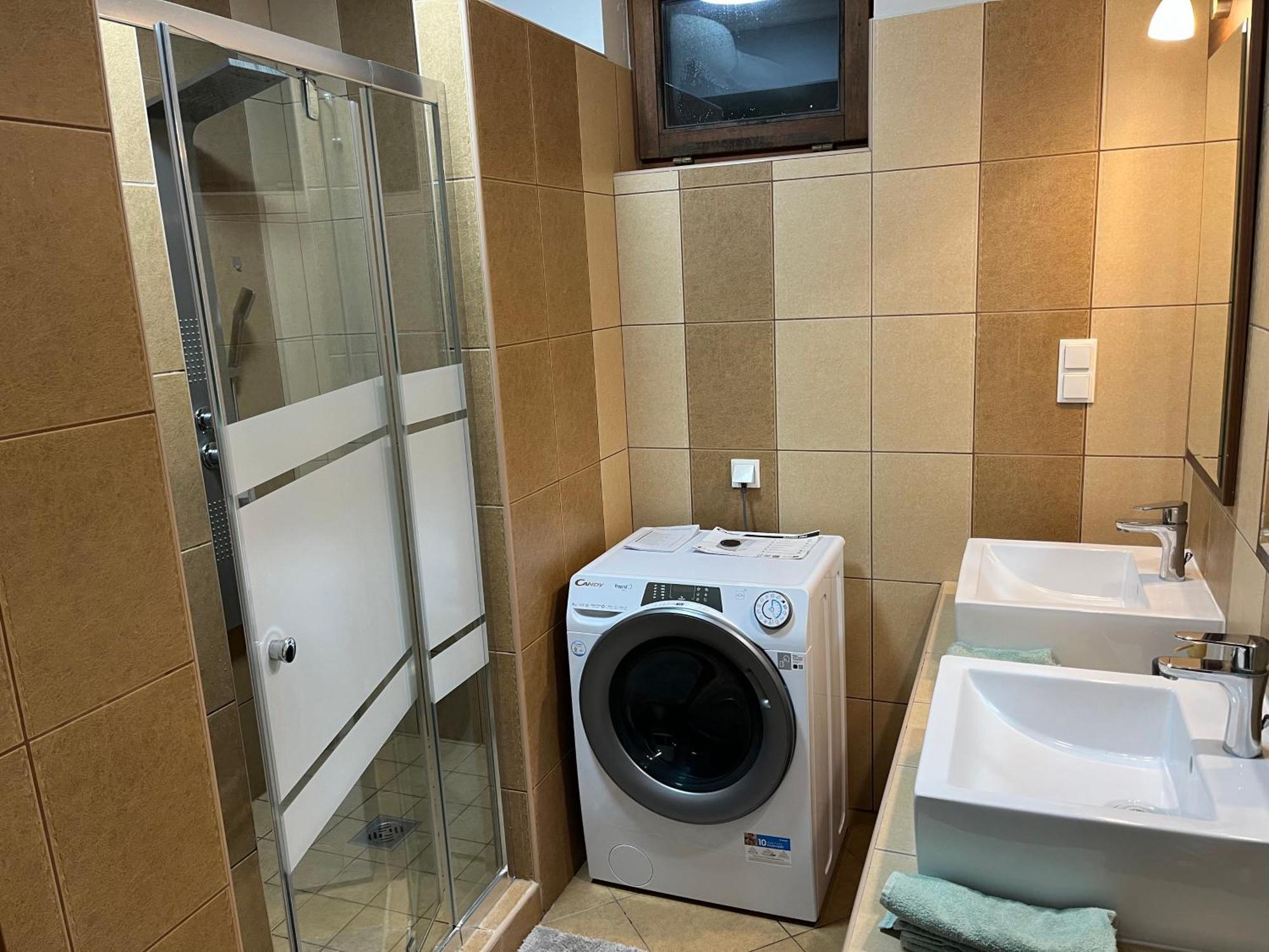 Brookforest Family Apartman Hajdúszoboszló Dış mekan fotoğraf